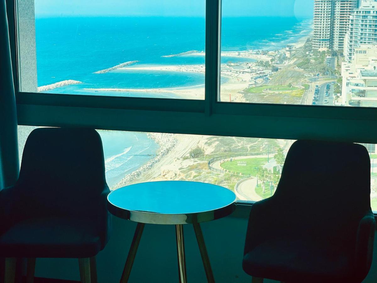 C Tower Apartments Netanya Exterior photo
