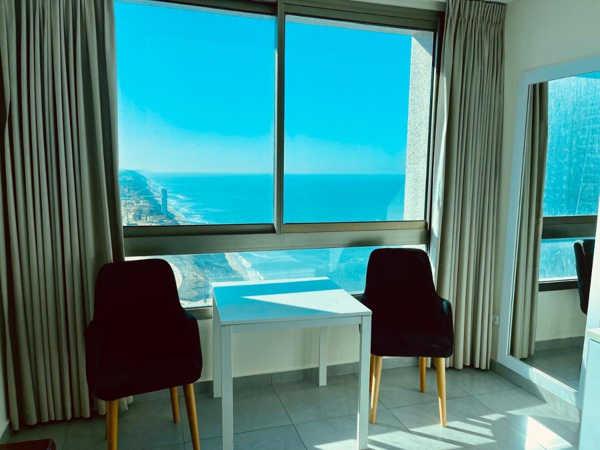 C Tower Apartments Netanya Exterior photo