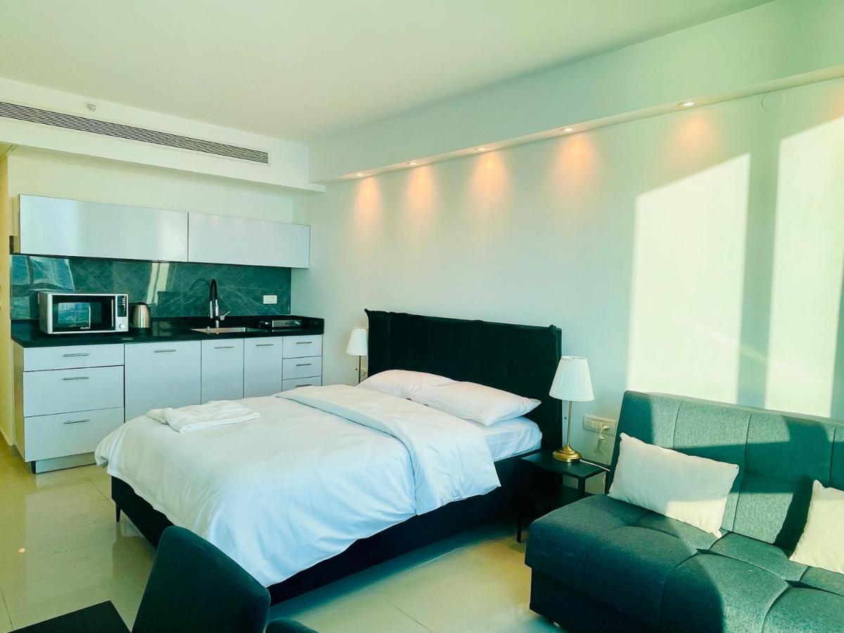 C Tower Apartments Netanya Exterior photo